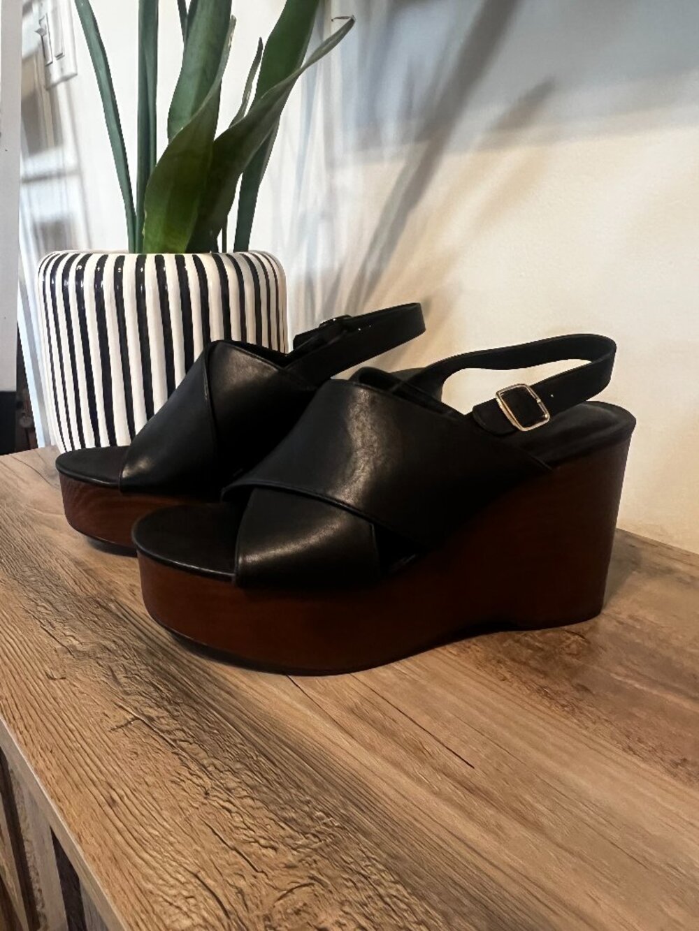 WOMEN'S WEDGE SHOES